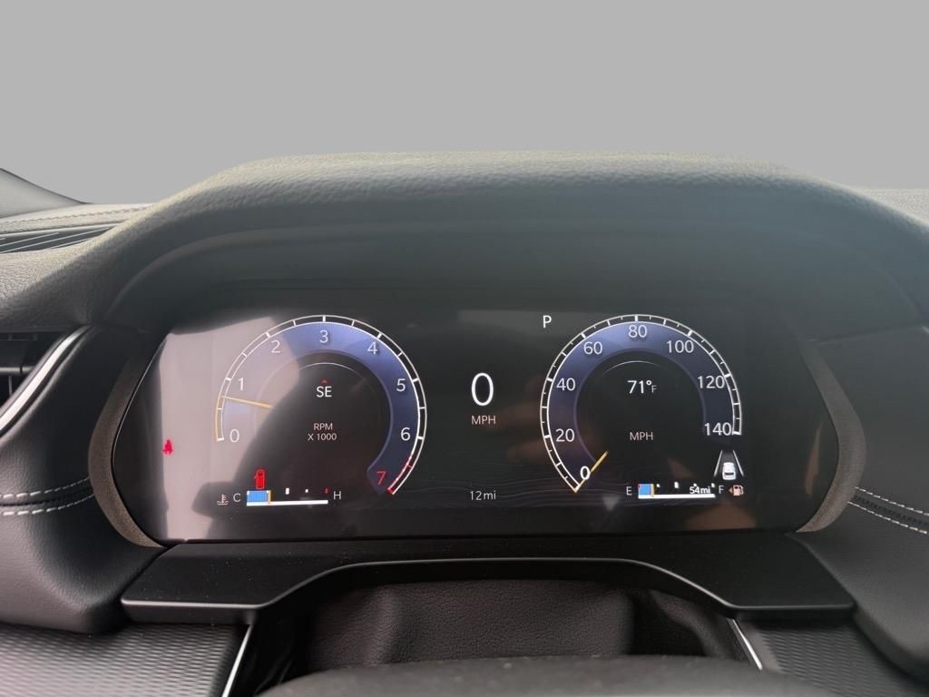 2025 Jeep Grand Cherokee Laredo Altitude photo 12