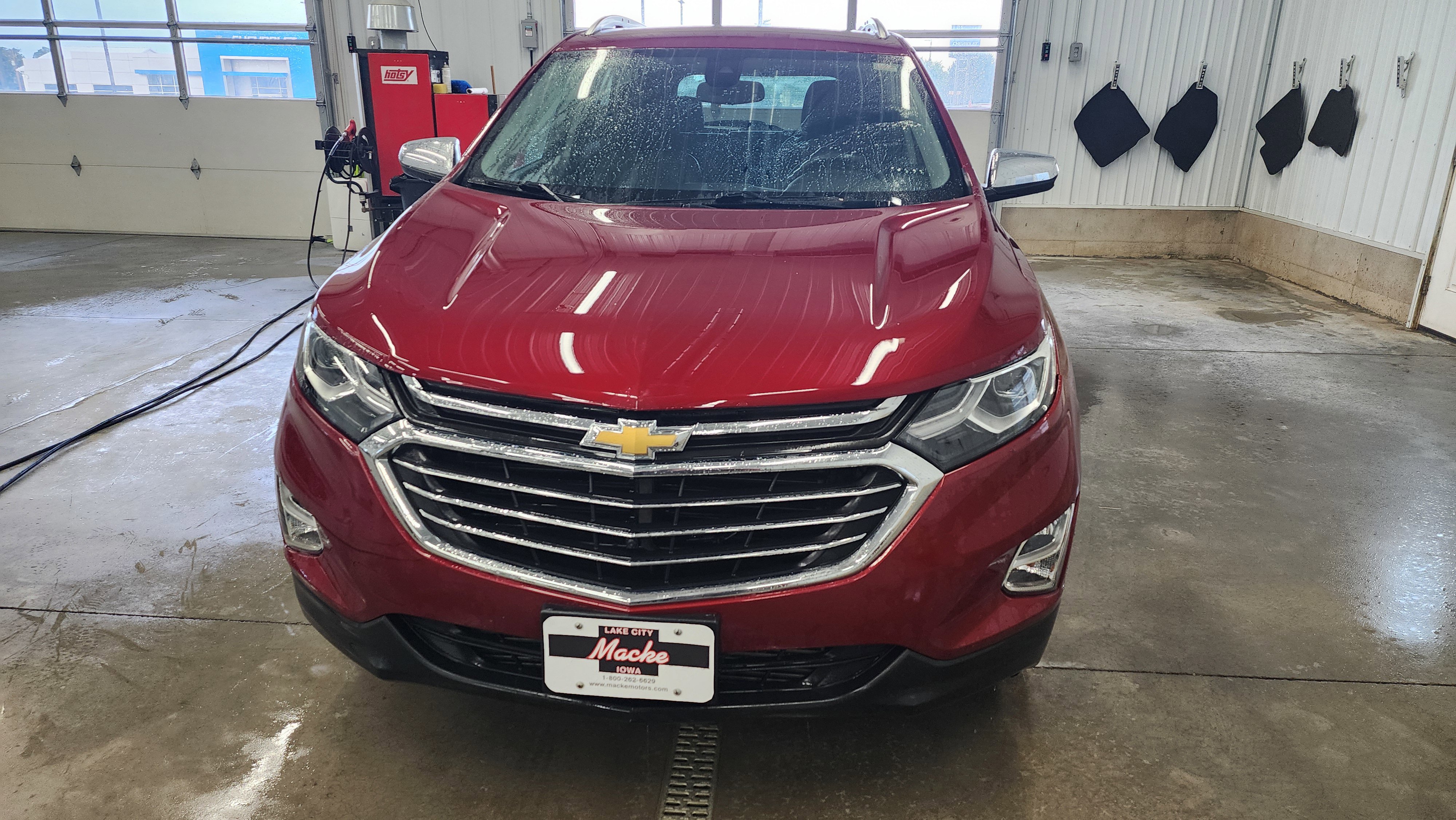 Used 2018 Chevrolet Equinox Premier with VIN 2GNAXVEV4J6288929 for sale in Lake City, IA