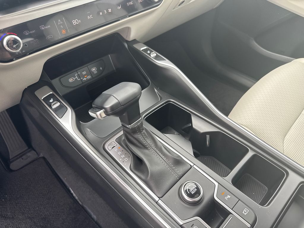 2025 Kia Sorento S photo 27