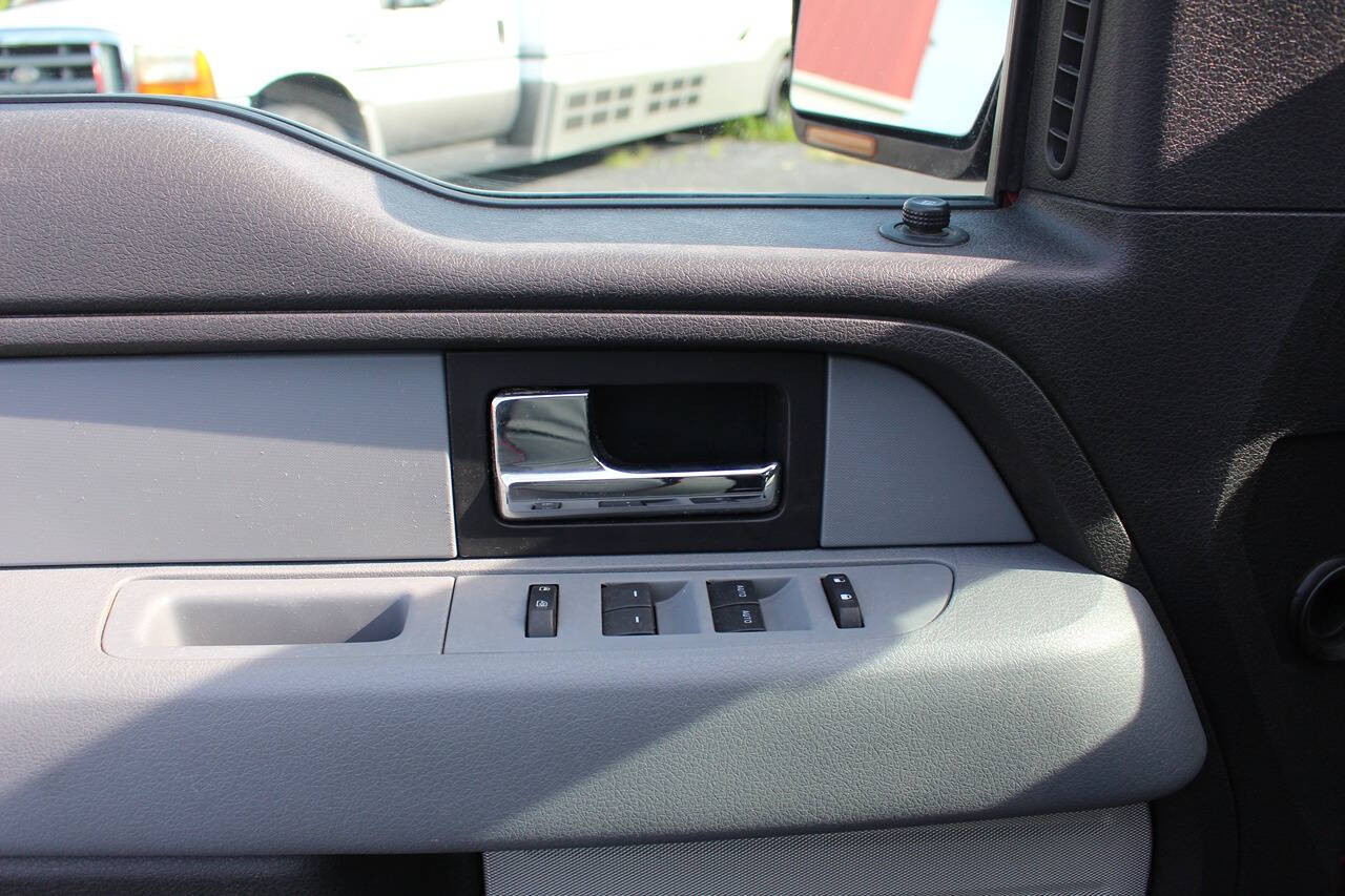 2014 Ford F-150 XLT photo 11