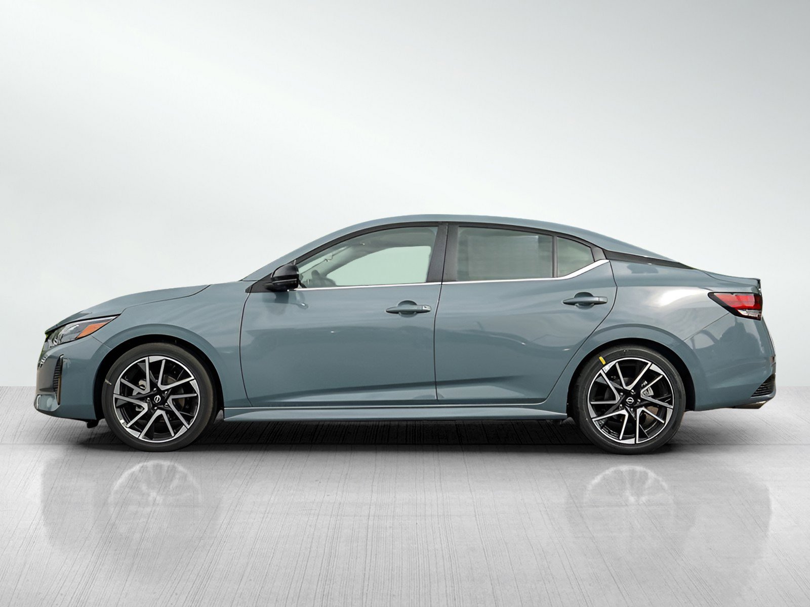 2025 Nissan Sentra SR photo 3