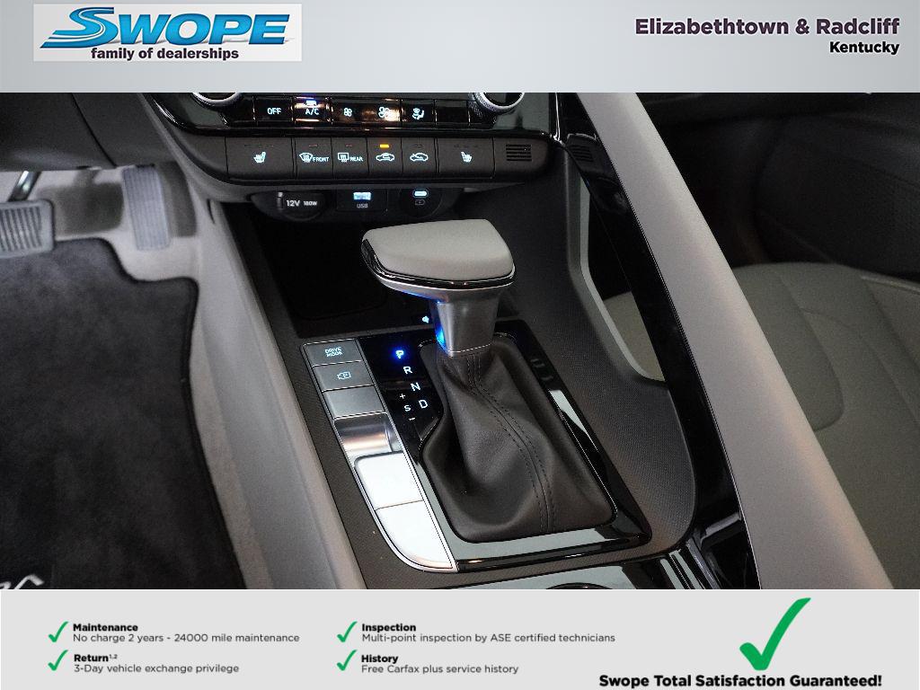2025 Hyundai Elantra SEL Convenience photo 13