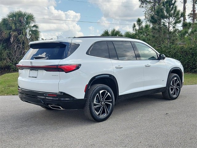 2025 Buick Enclave Sport Touring photo 4