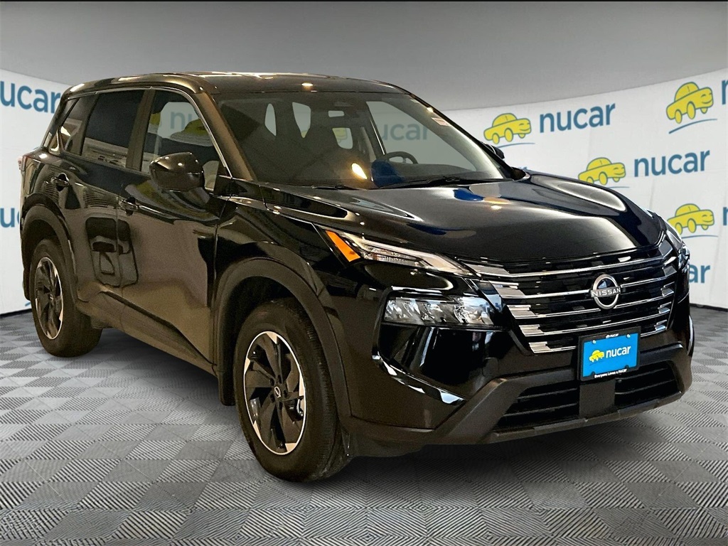 2025 Nissan Rogue SV's photo