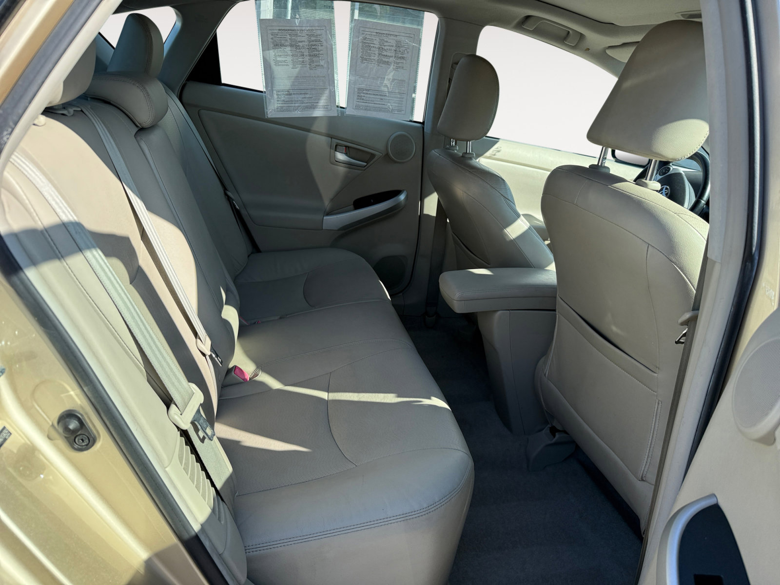 2010 Toyota Prius Four photo 18
