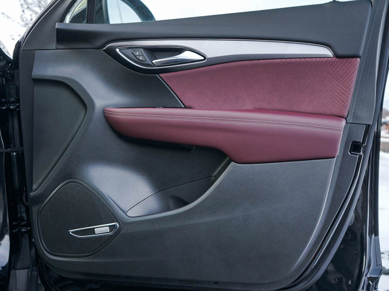 2025 Buick Envision Sport Touring photo 6