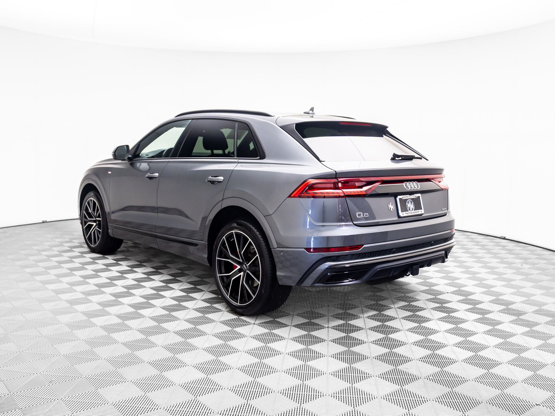 2020 Audi Q8 55 Premium Plus photo 3
