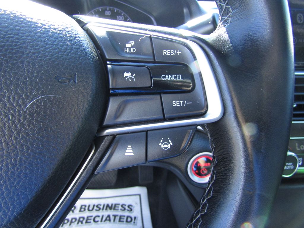 2022 Honda Accord Hybrid Touring photo 13