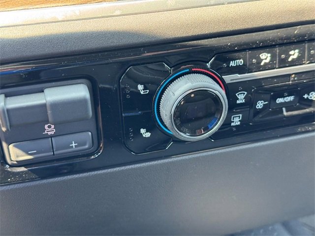 2025 Chevrolet Silverado 1500 LT photo 17