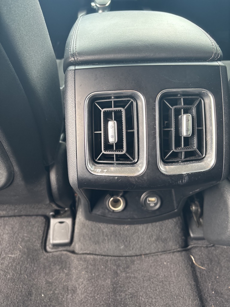 2023 Kia Sorento LX photo 29