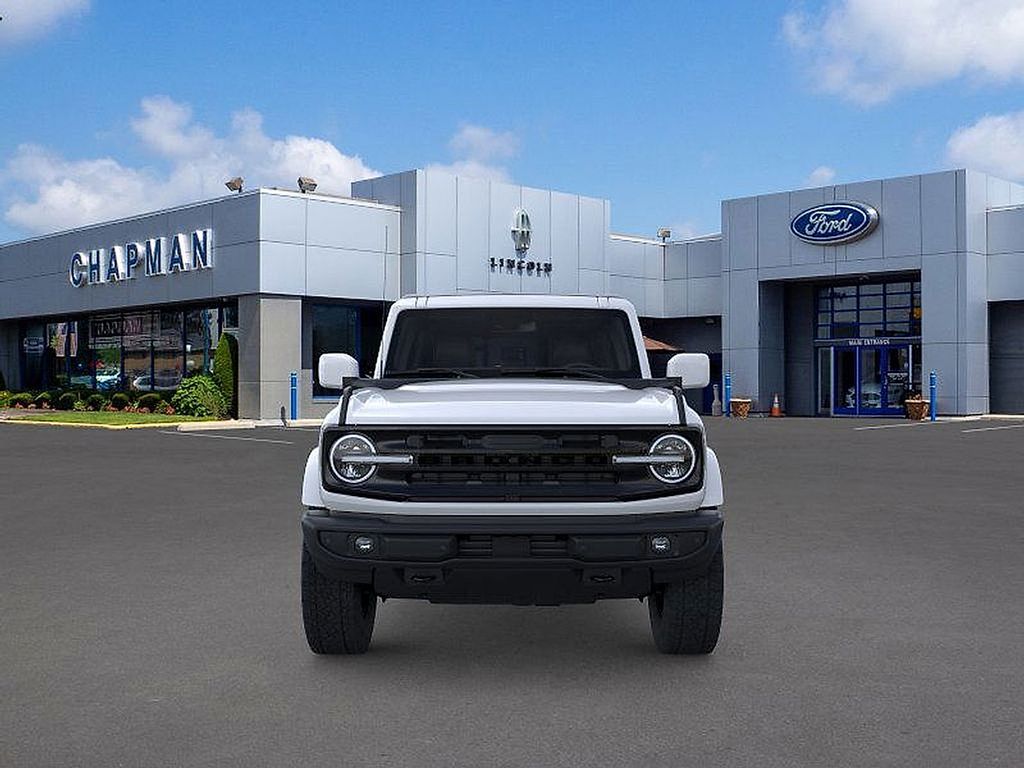 2025 Ford Bronco Outer Banks photo 4