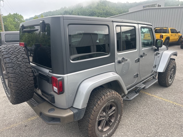 2016 Jeep Wrangler Unlimited Sahara photo 3