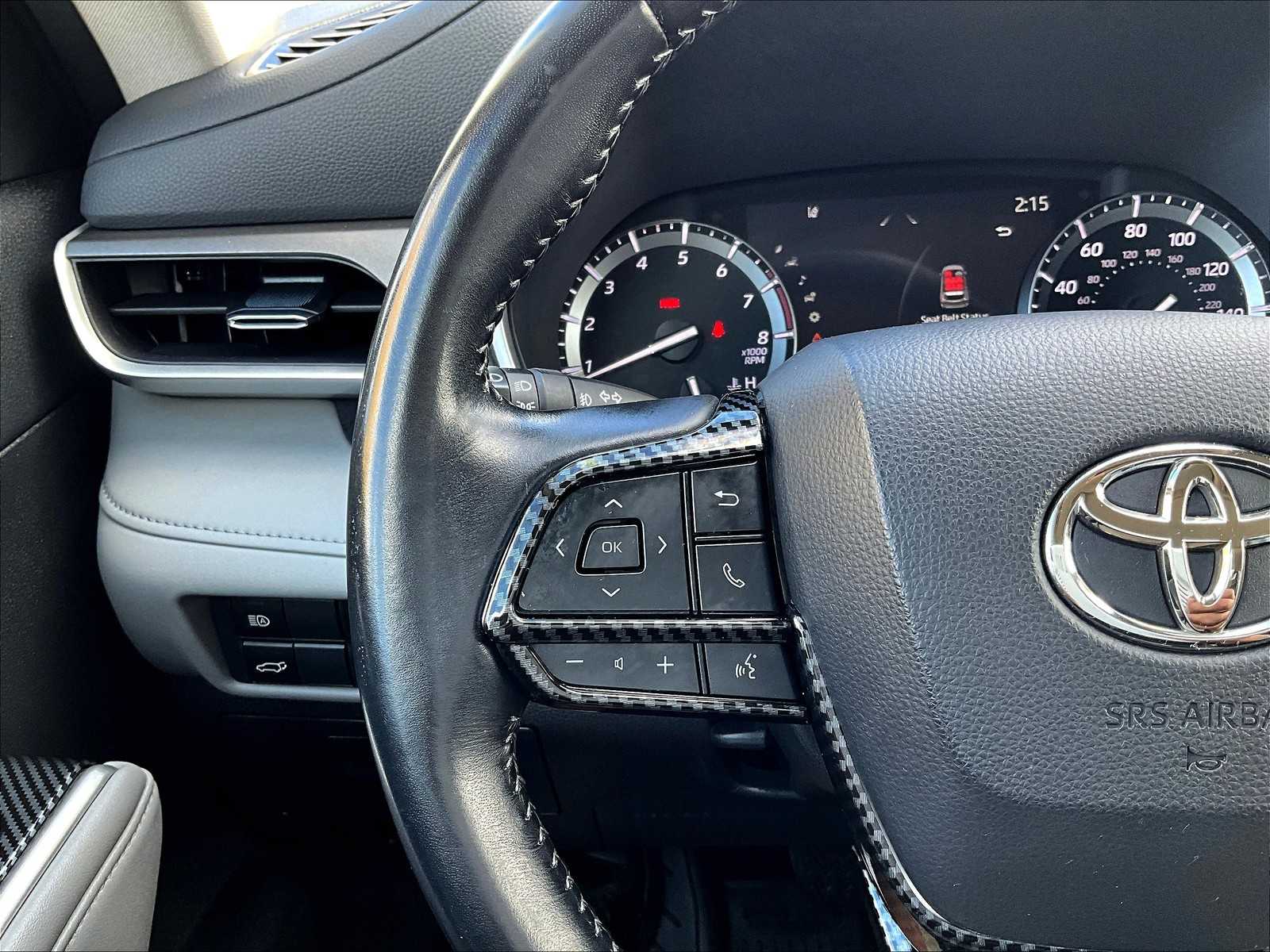 2021 Toyota Highlander XLE photo 23
