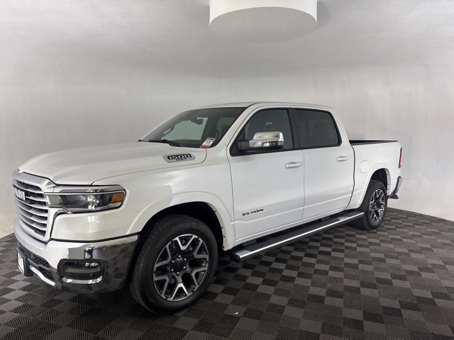 2025 Ram 1500 Laramie photo 3