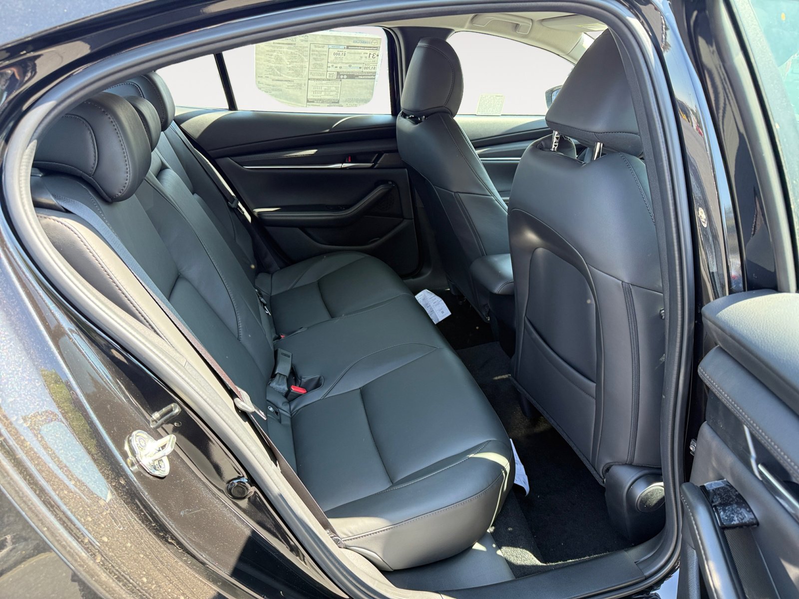 2025 Mazda Mazda3 2.5 s Preferred photo 18