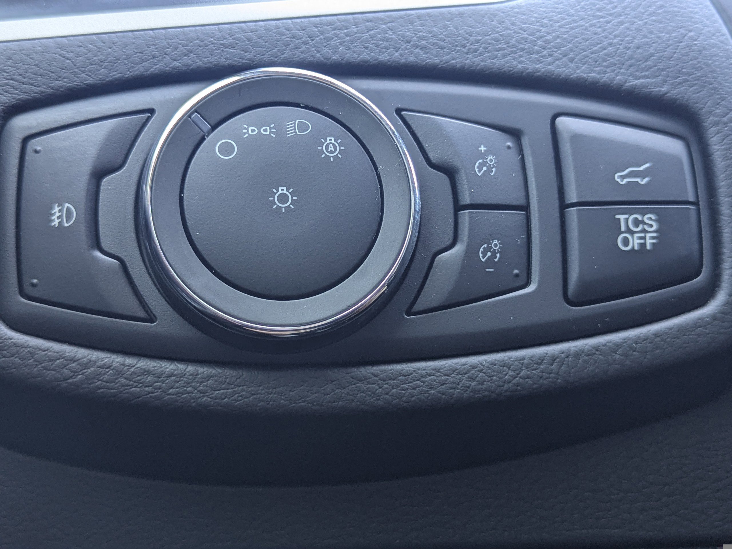2024 Ford Edge ST-Line photo 25