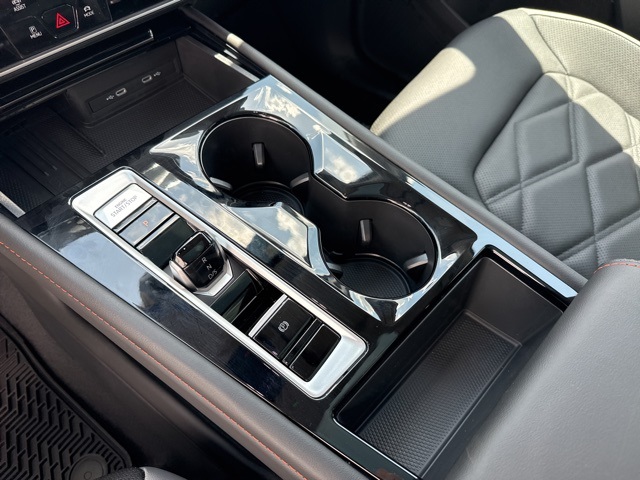 2025 Volkswagen Atlas Peak Edition SE photo 22