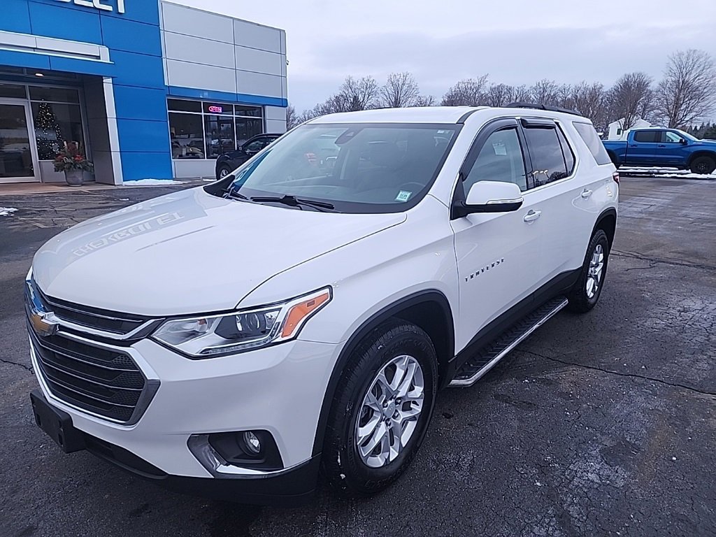 2021 Chevrolet Traverse Leather photo 3