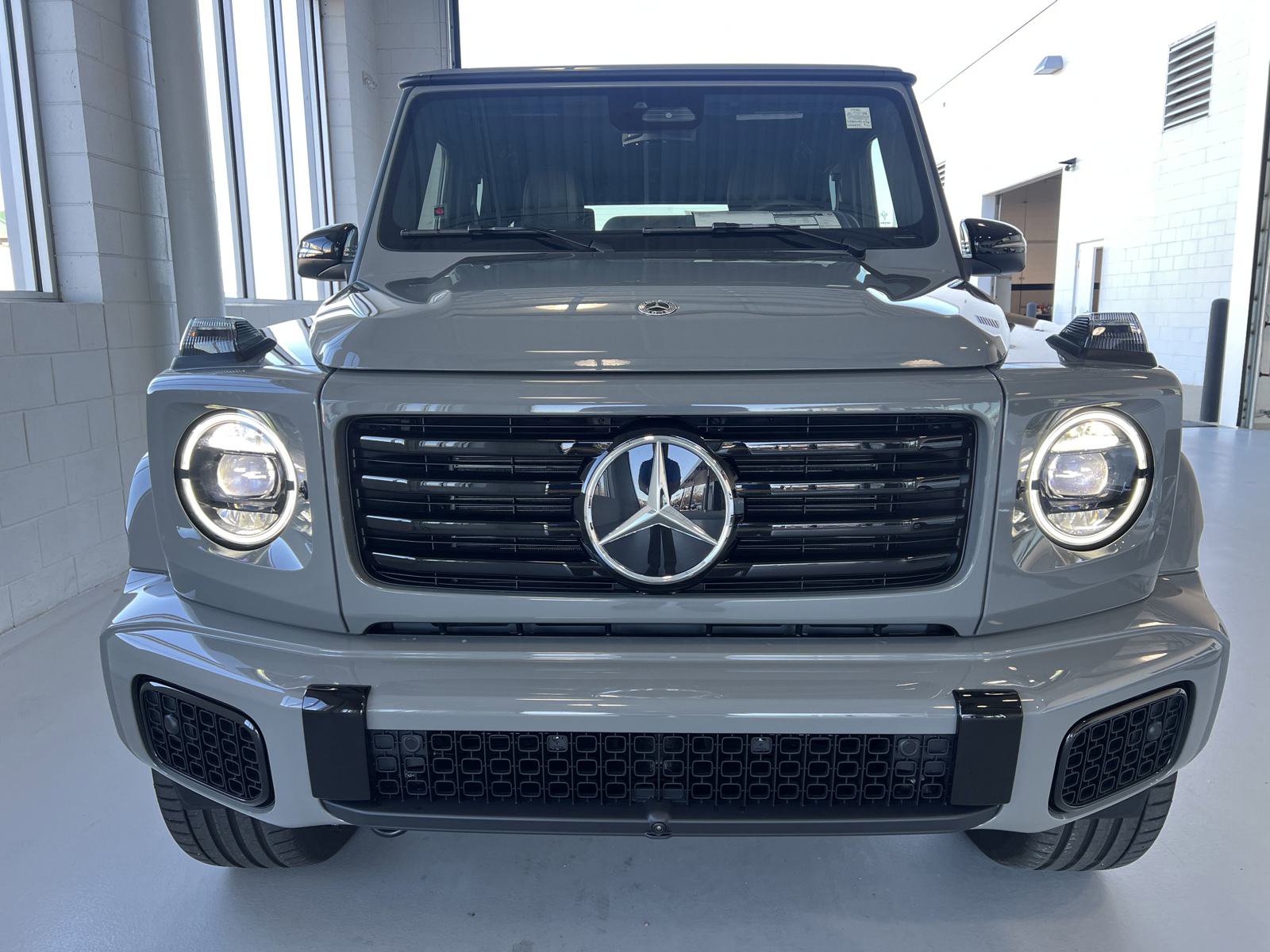 2025 Mercedes Benz G photo 4