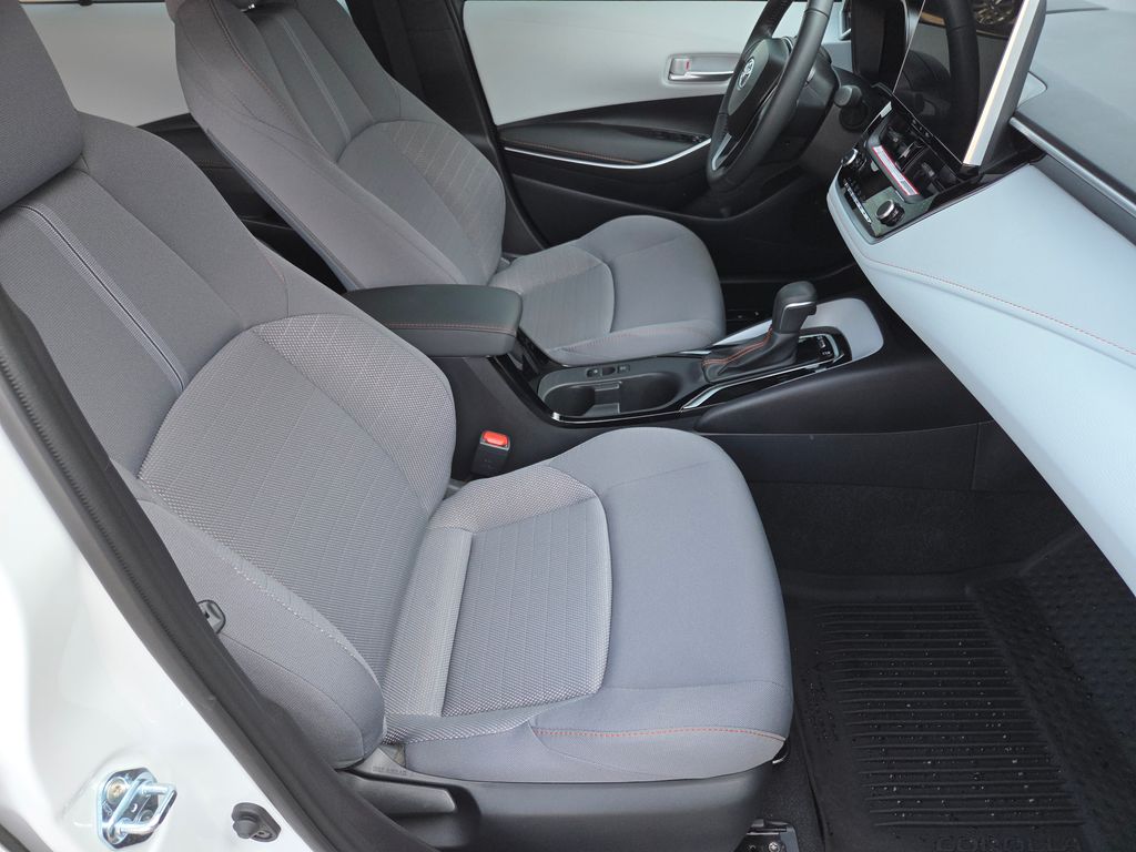 2025 Toyota Corolla SE photo 21