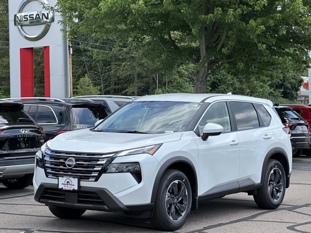 2025 Nissan Rogue SV photo 4