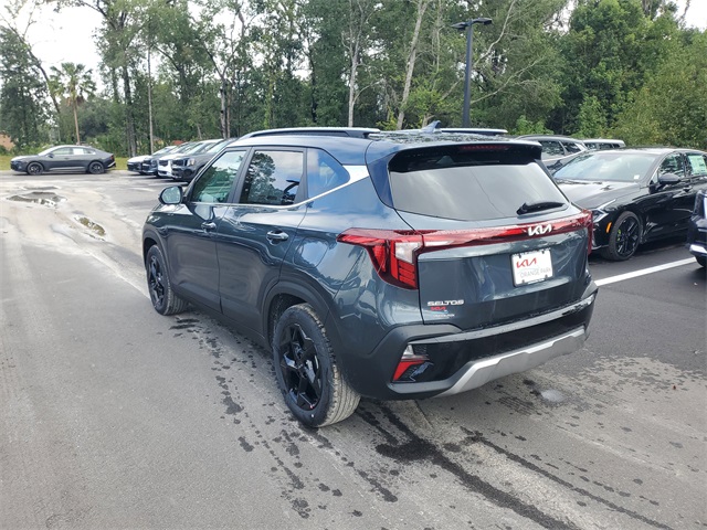 2026 Kia Seltos EX photo 3