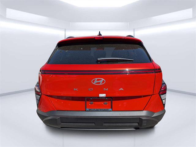 2025 Hyundai Kona SEL photo 3