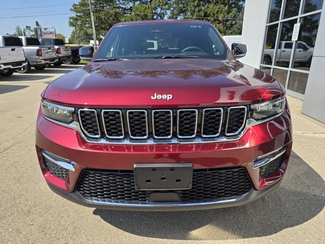 2025 Jeep Grand Cherokee Limited photo 2