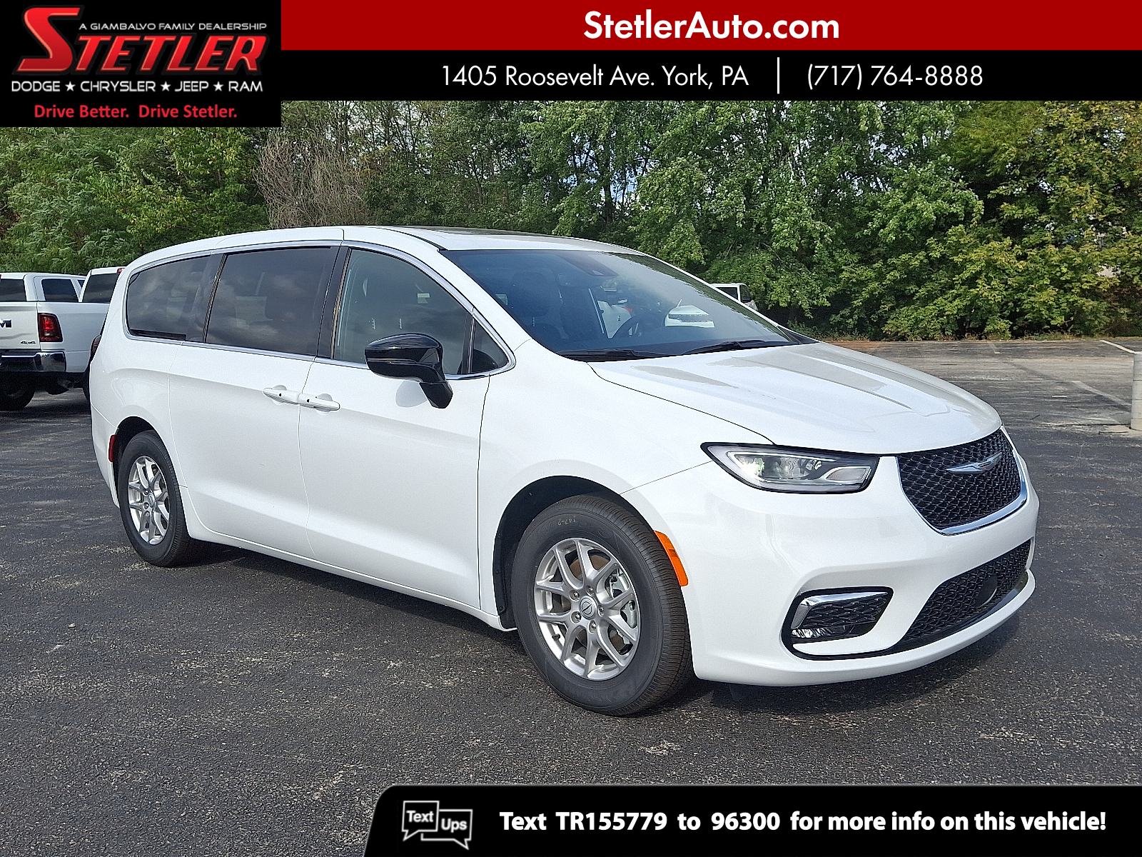 2026 Chrysler Pacifica Select's photo