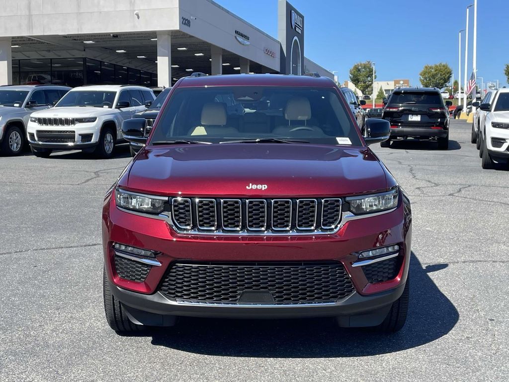 2025 Jeep Grand Cherokee Limited photo 2
