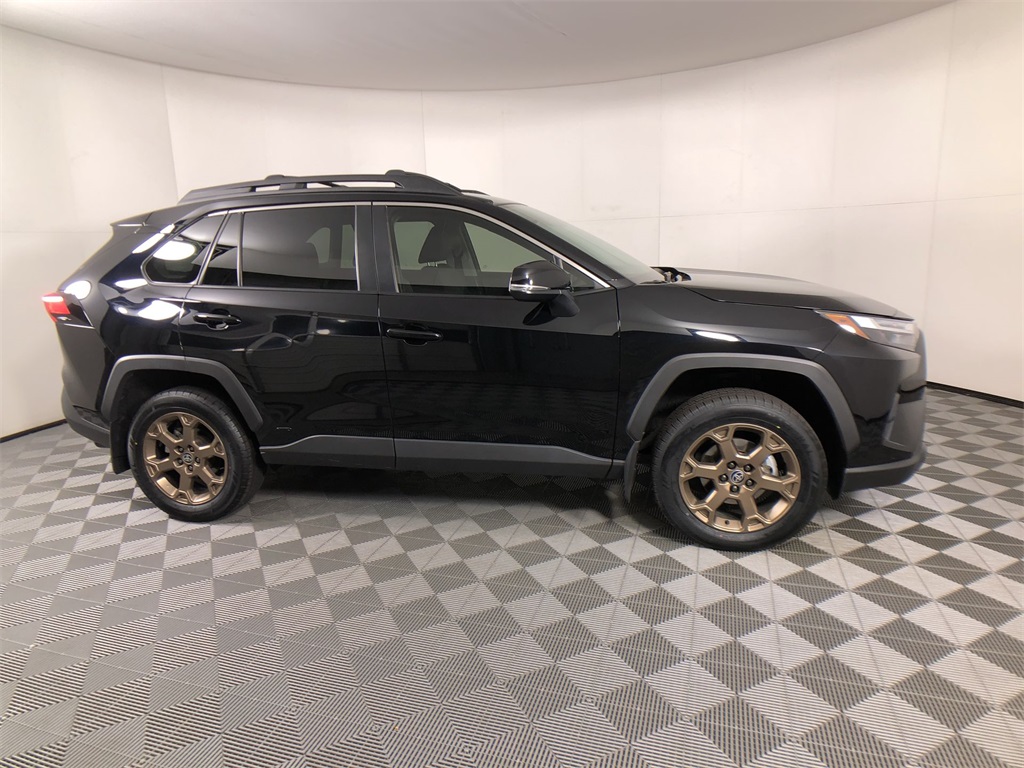 2024 Toyota RAV4 Hybrid photo 3