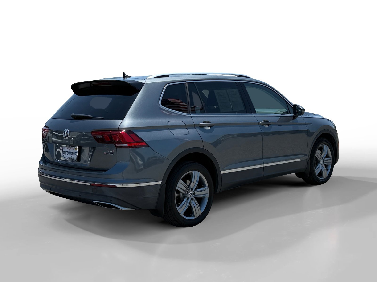 2018 Volkswagen Tiguan SEL Premium photo 4