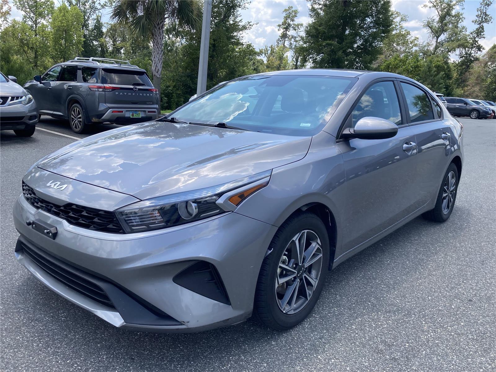 2023 Kia Forte LXS photo 2