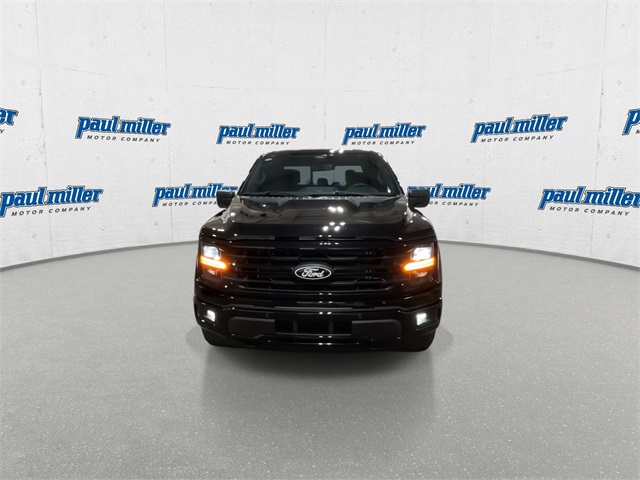 2025 Ford F-150 XLT photo 2