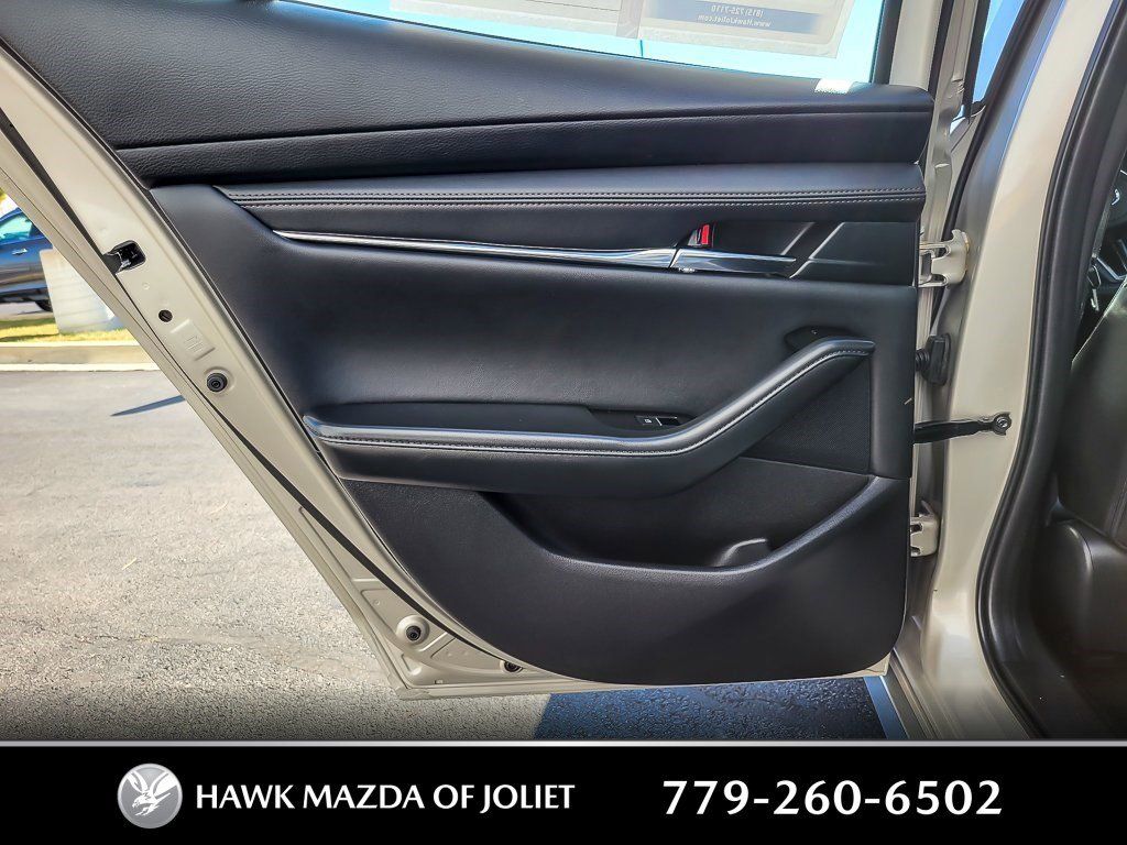 2025 MAZDA MAZDA3 - Image 18