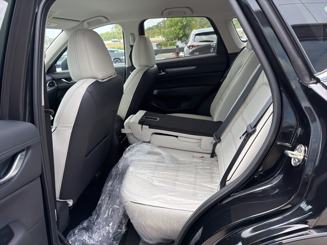 2025 Mazda CX-5 2.5 S Preferred photo 7