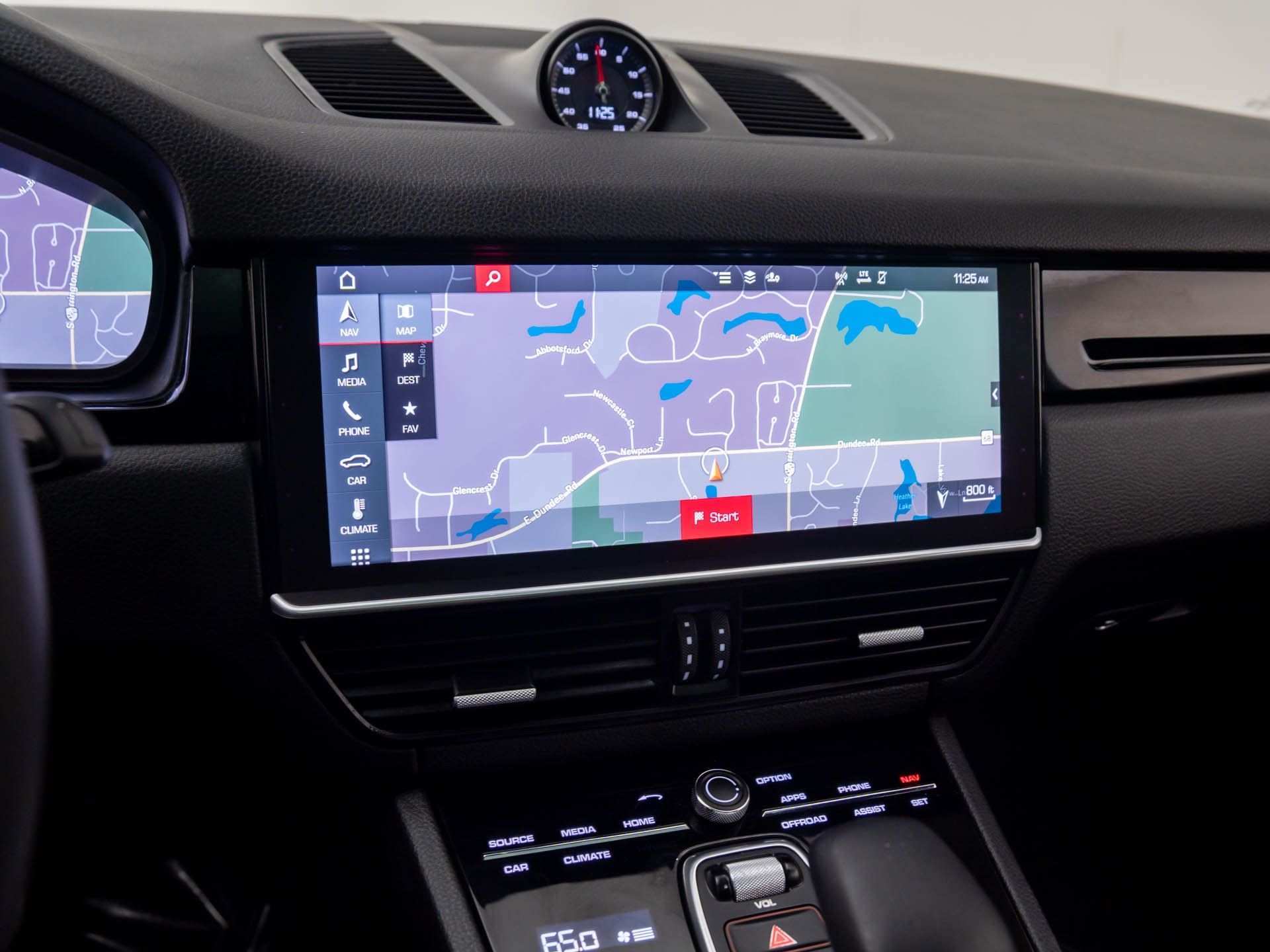 2021 Porsche Cayenne Coupe photo 24