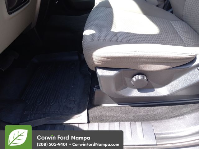 Used 2017 Gray Ford XLT image 14