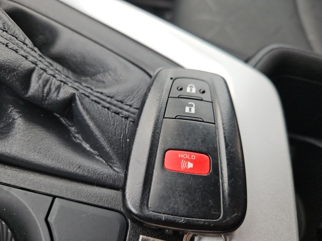 2022 Toyota RAV4 Hybrid XLE photo 37