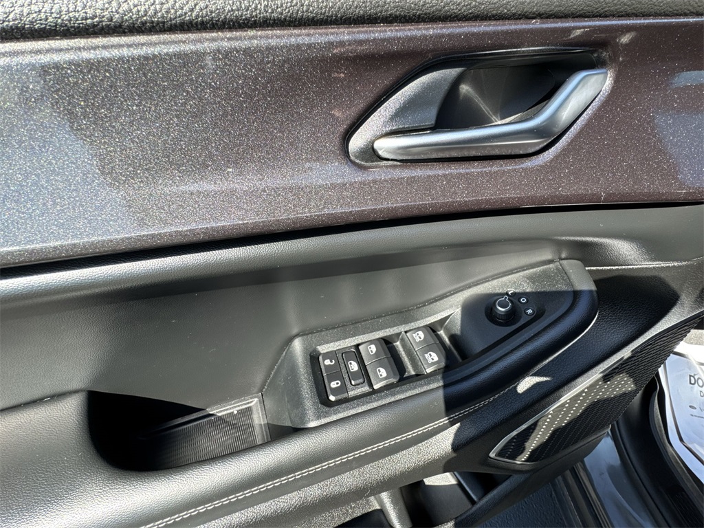 2022 Jeep Grand Cherokee Laredo photo 13