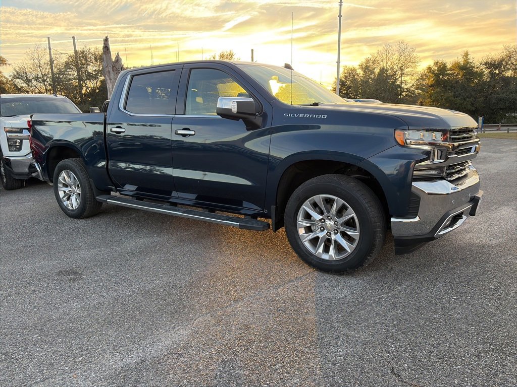 2021 Chevrolet Silverado 1500 LTZ photo 3