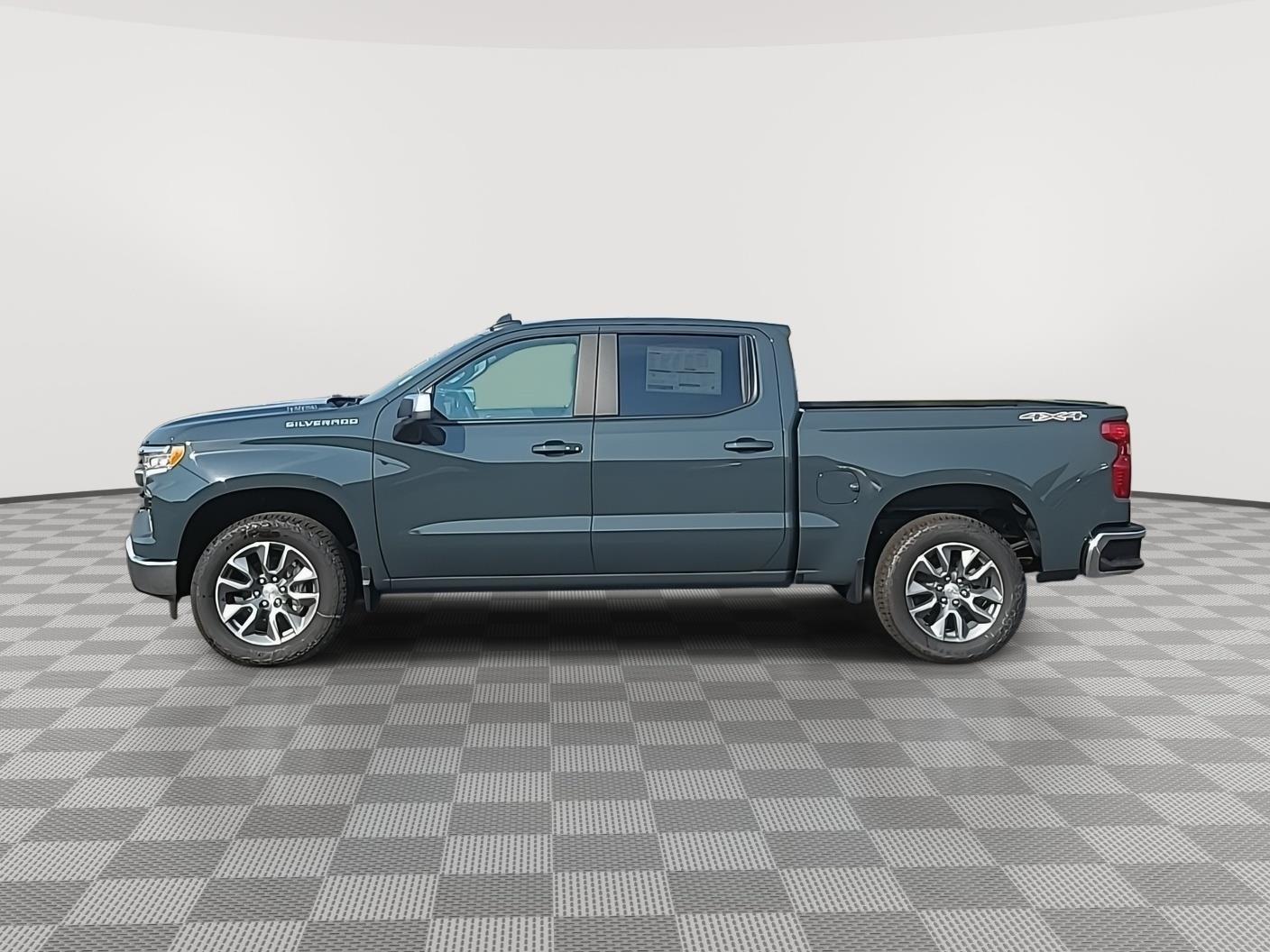 2025 Chevrolet Silverado 1500 LT photo 2