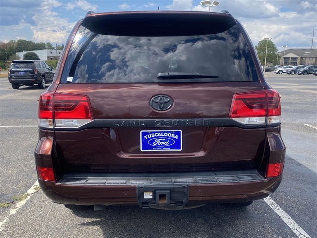 2016 Toyota Land Cruiser Base photo 3