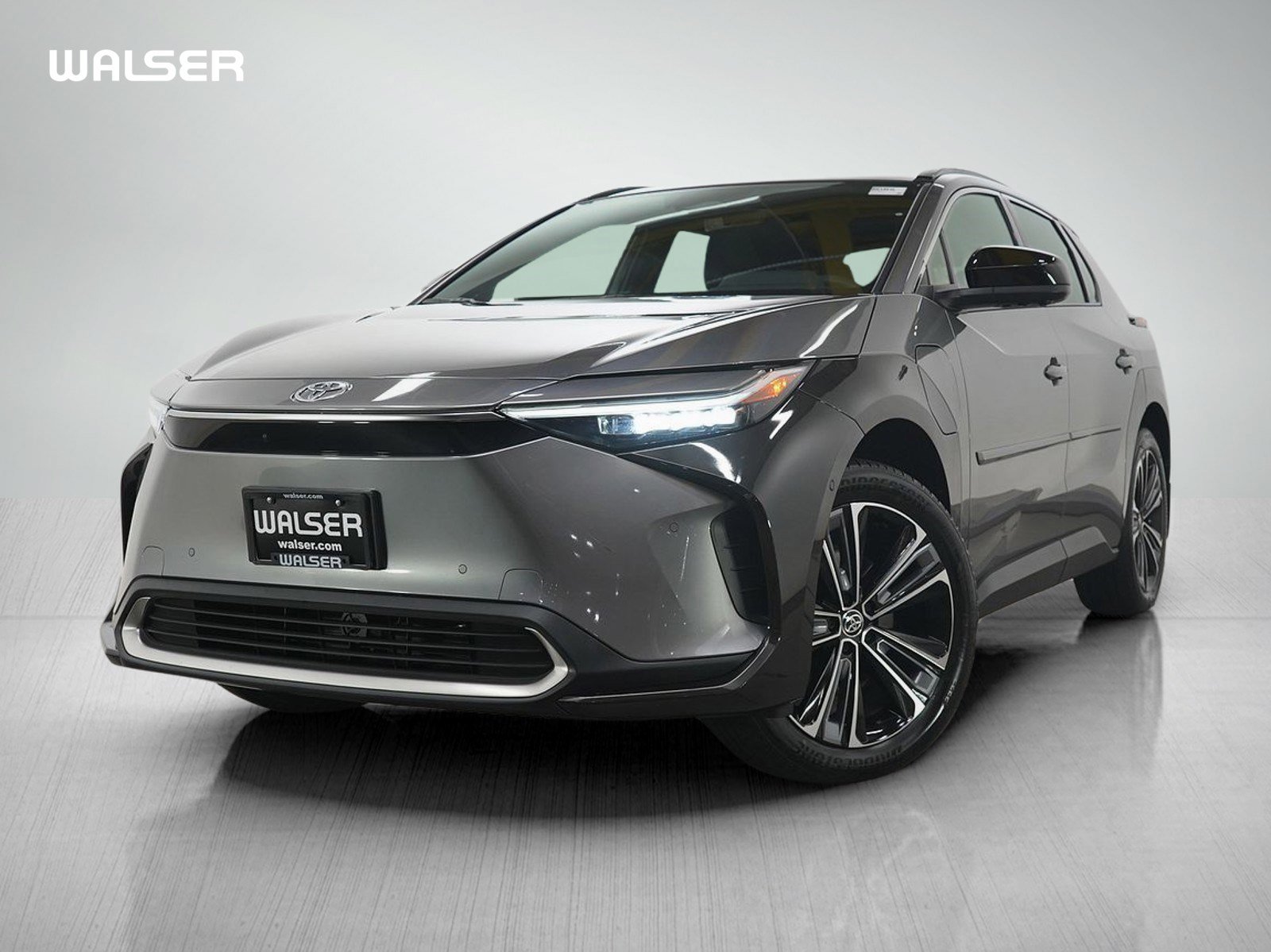 2024 Toyota bZ4X Limited's photo