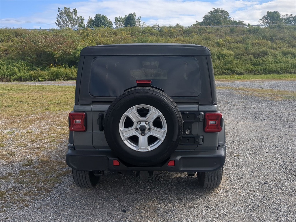 2022 Jeep Wrangler Sport S photo 4