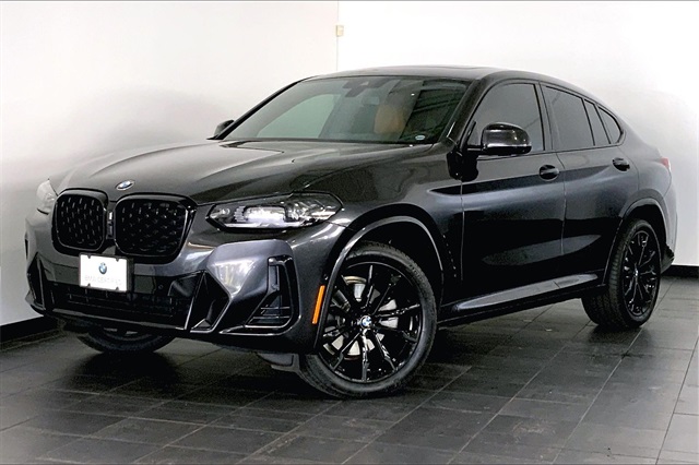 2023 BMW X4 30i's photo