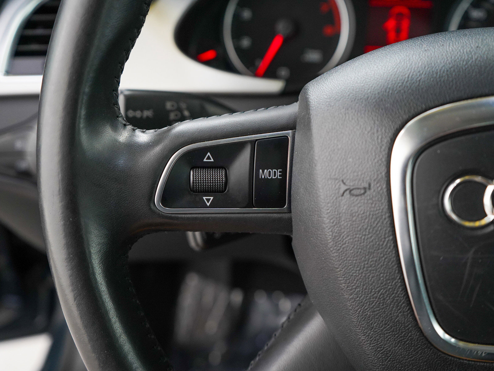 2011 Audi A4 2.0T Premium Plus photo 20