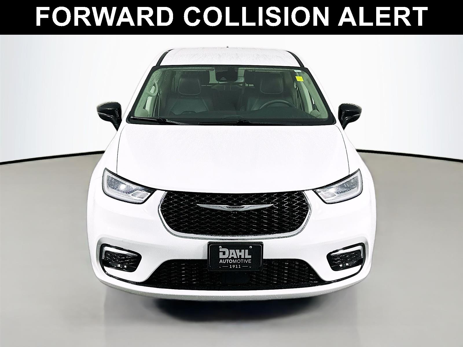 Used 2024 Chrysler Pacifica PHEV Select with VIN 2C4RC1S76RR181235 for sale in Winona, Minnesota