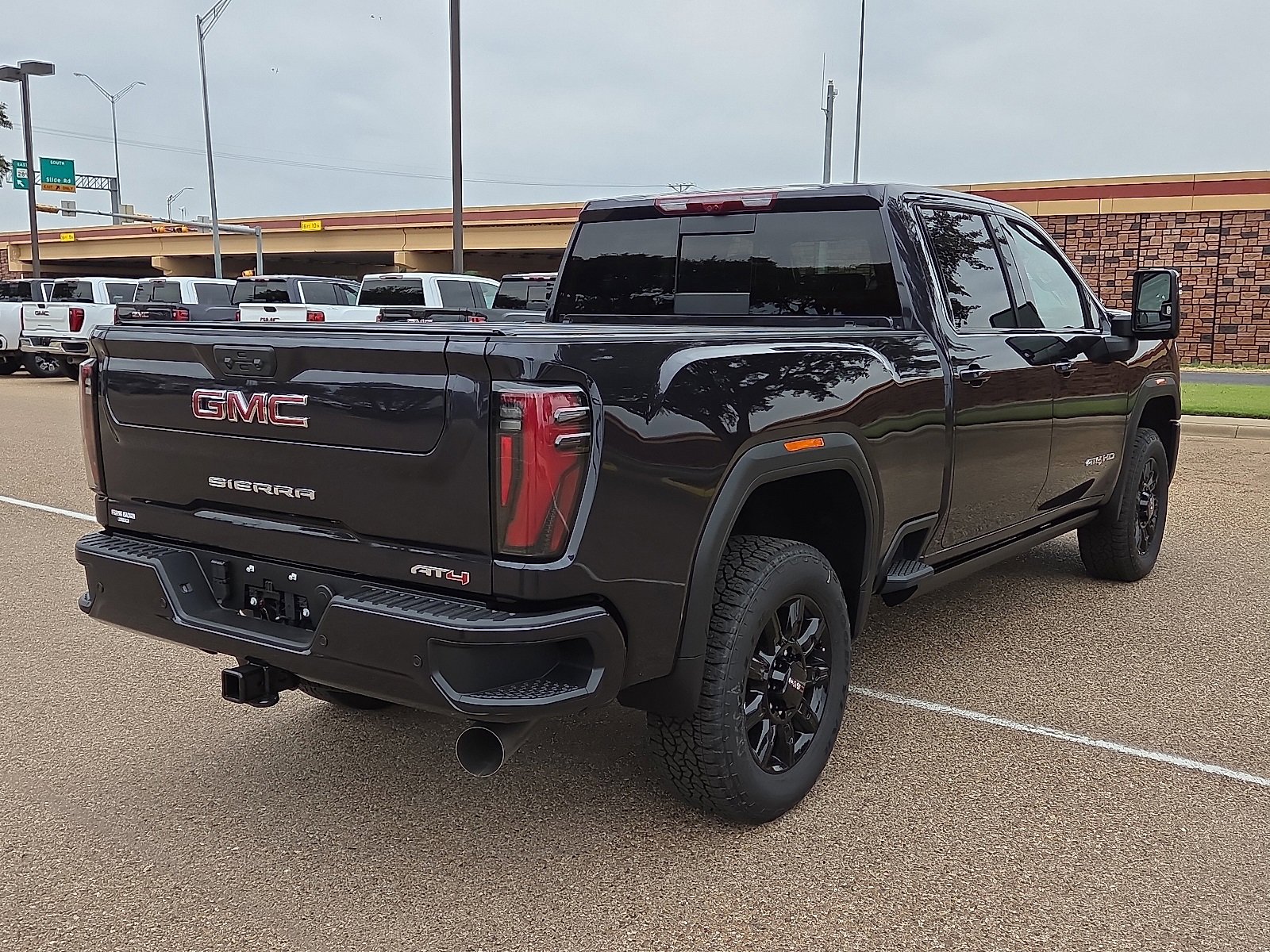2025 Gmc Sierra 2500 HD AT4 photo 4