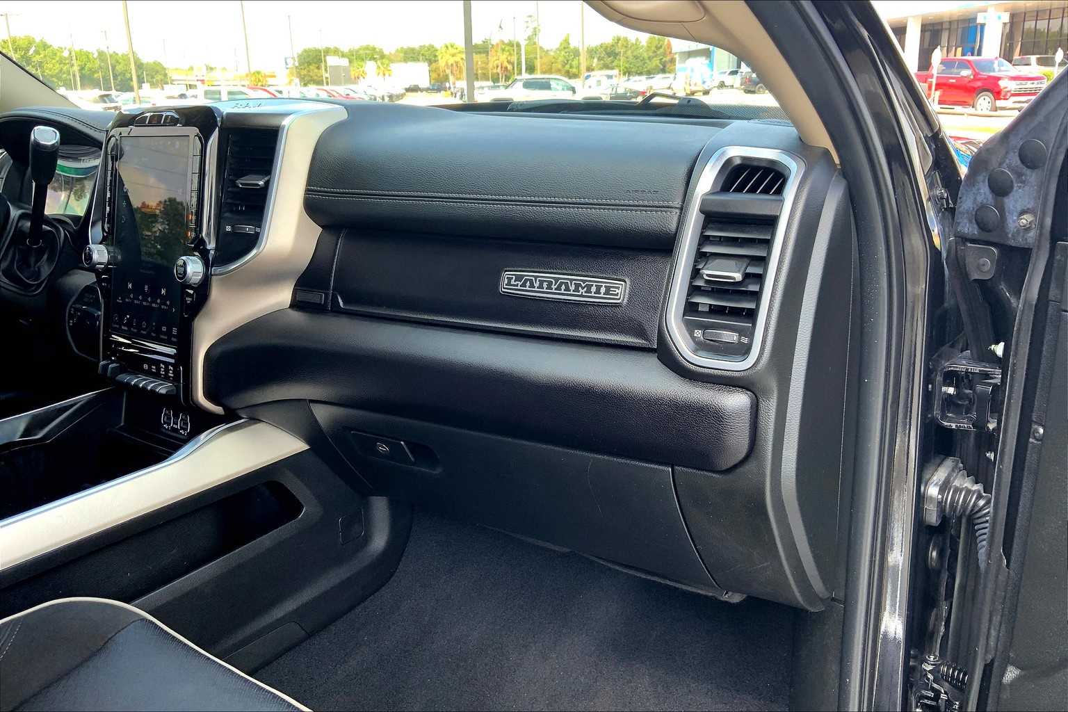 2022 Ram 2500 Laramie photo 17
